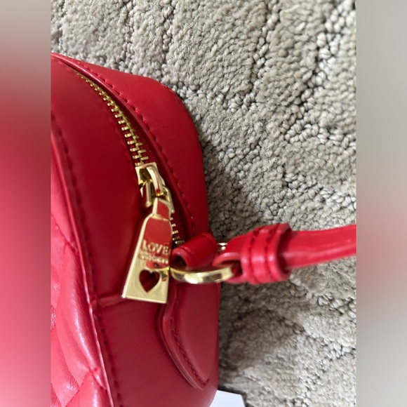 Love Moschino woman’s Polyurethane quilted logo Crossbody Bag Red - Picture 6 of 16